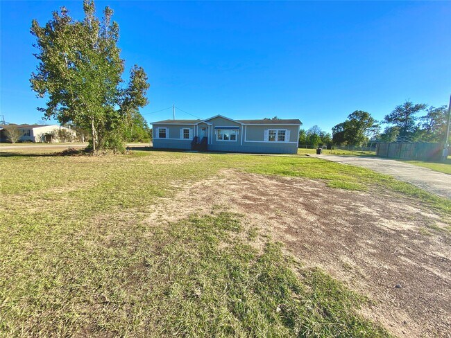 Building Photo - 11720 W Small Oaks Ln