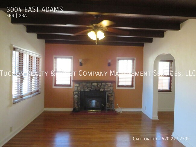 Foto del edificio - 3004 EAST ADAMS-