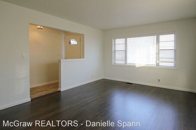 Building Photo - 3 br, 2 bath House - 1738 S. 74th E. Ave.