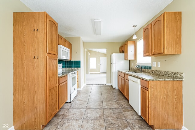 Foto del edificio - 5620 Sweet River Dr