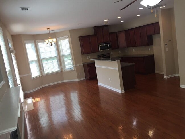 Building Photo - 3338 Castleberry Village Cir