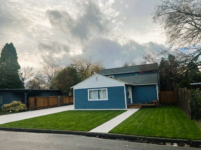 Foto del edificio - 215 SW 131st Ave