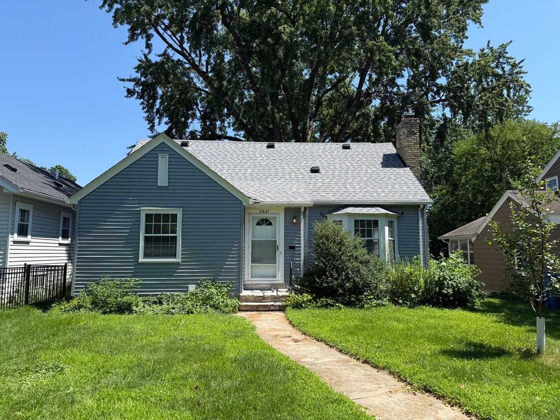 Front Exterior - 5621 16th Ave S