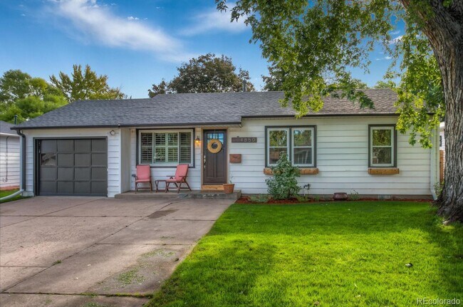 Foto del edificio - Fantastic Englewood Ranch- Available in May