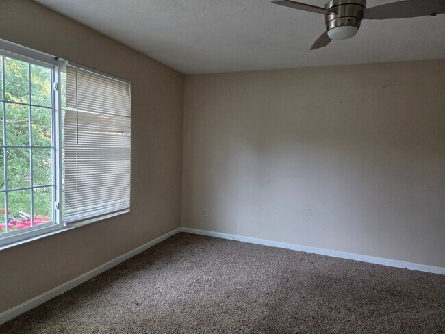 Building Photo - 2139 Trapp Ct