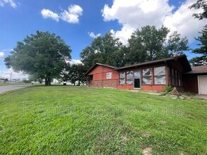 Building Photo - 603 Halfway Rd