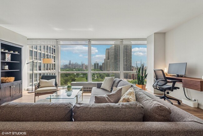 Foto del edificio - 340 W Diversey Pkwy