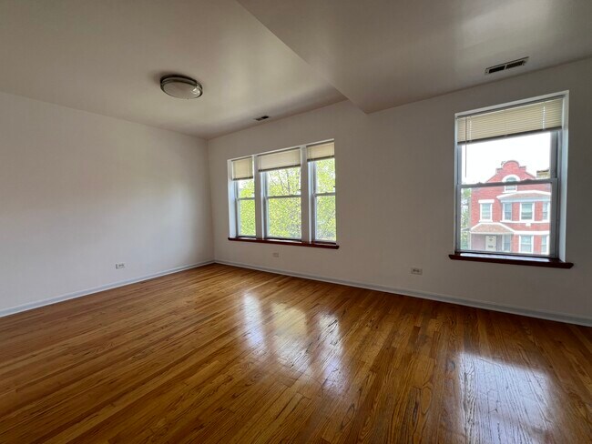 Living Room - 3135 W 40th Pl