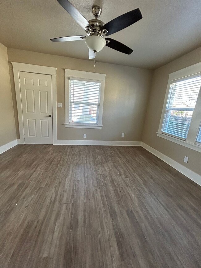 Foto del edificio - 2 Bed/1 Bath Home Near Downtown Lodi