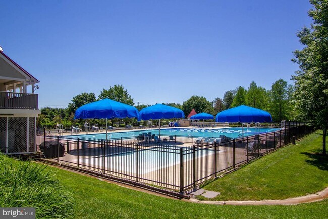 Foto del edificio - 6517 Trillium House Ln