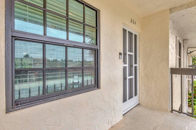 Foto del edificio - 3118 Florida Blvd