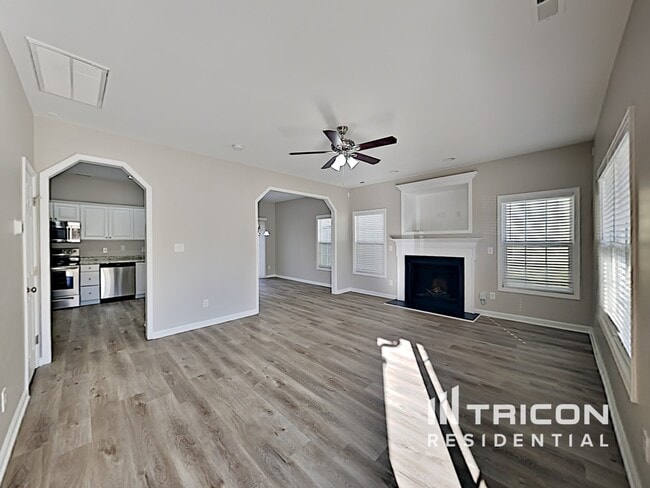 Building Photo - 1224 Sweetgrass St