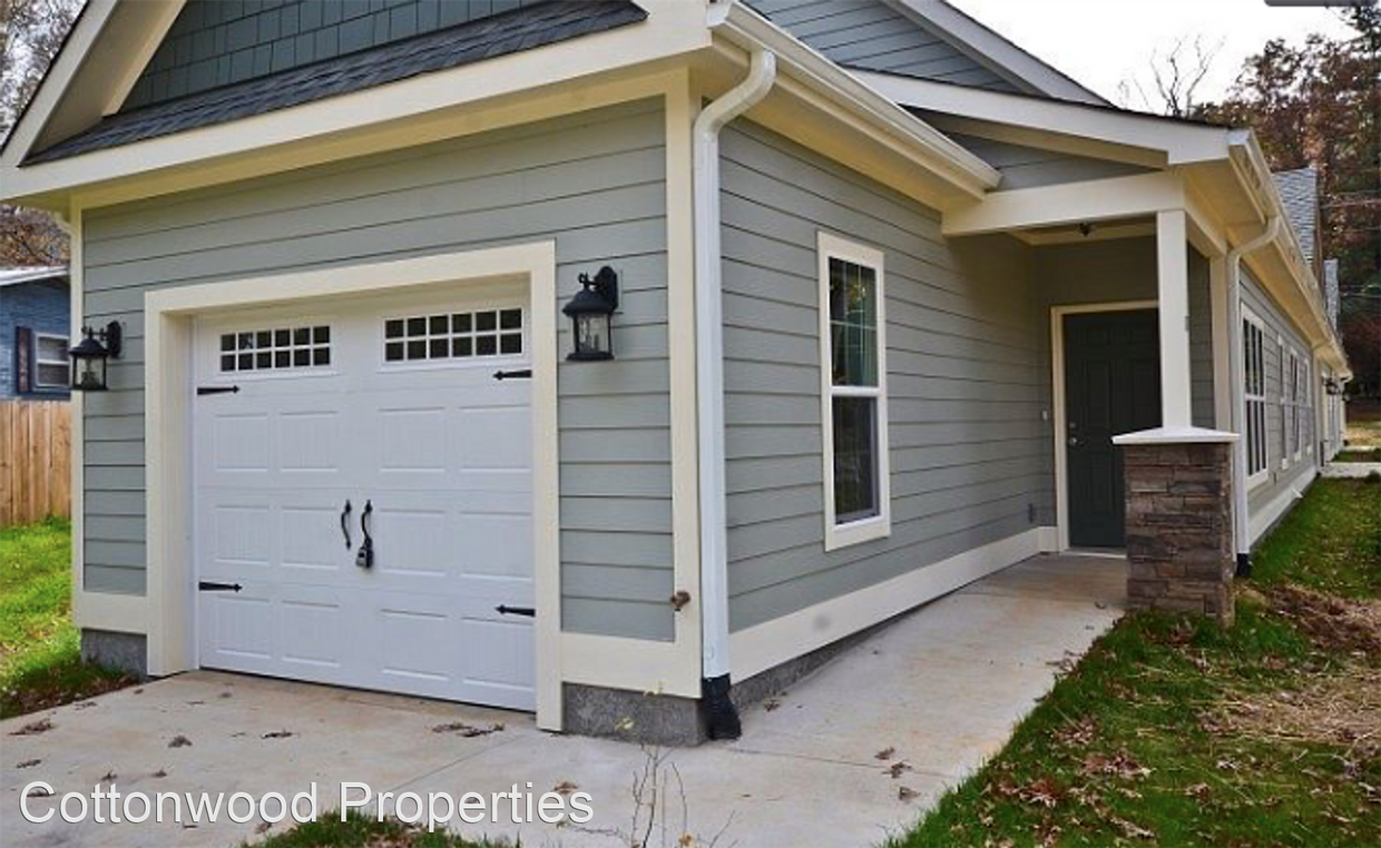 2 br, 2 bath House 11 White Pine Dr House Rental in Black Mountain