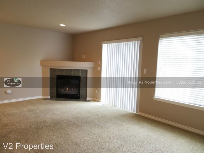 Foto del edificio - 16907 SE Bluff Rd