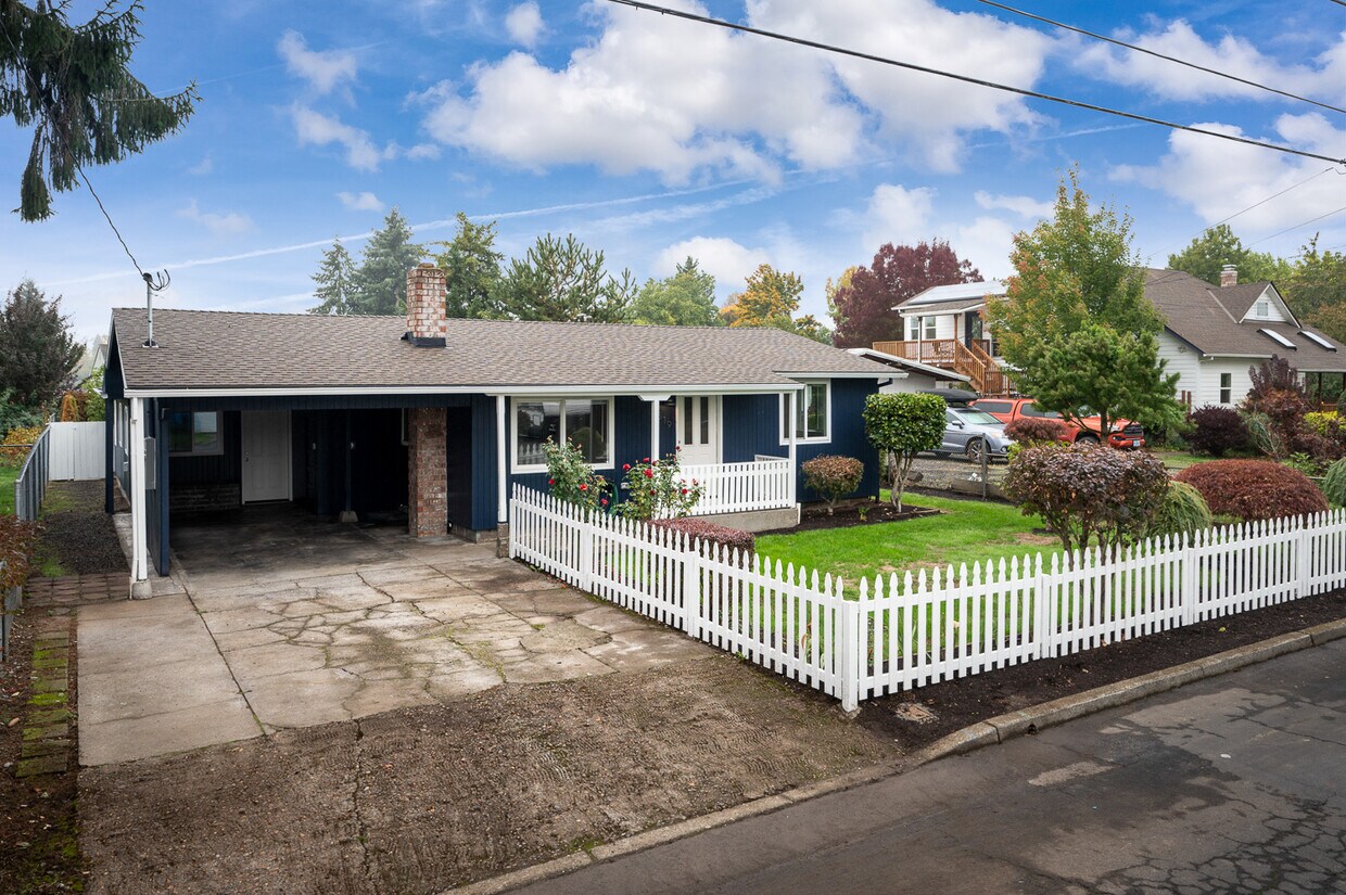 Primary Photo - 519 S 8th Ave