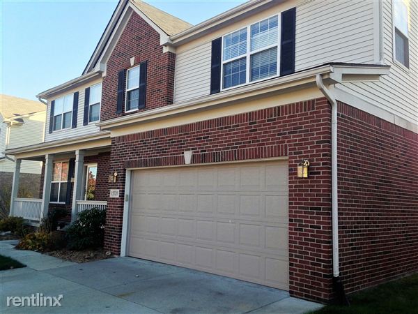 Building Photo - 15520 Brookstone Dr