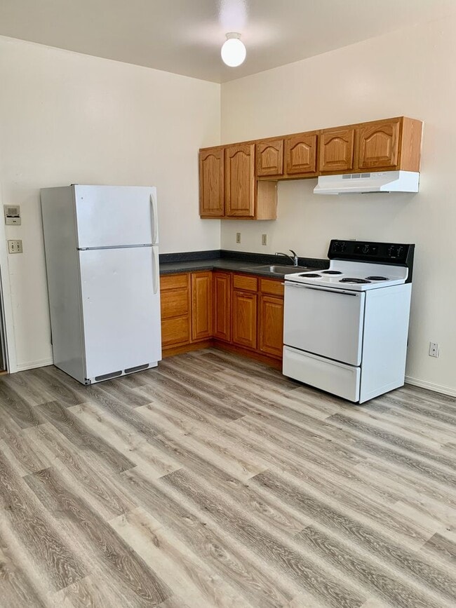 Interior Photo - Vancouver Ave Apts