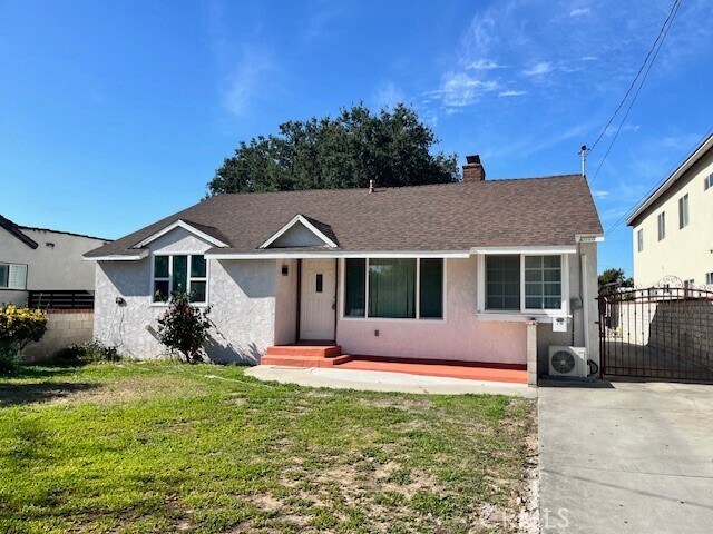 Foto del edificio - 6013 N Walnut Grove Ave