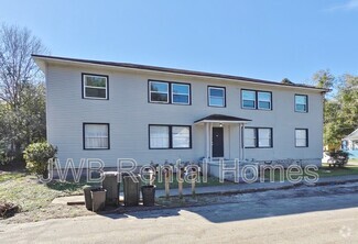 Building Photo - 2824 Fleming St