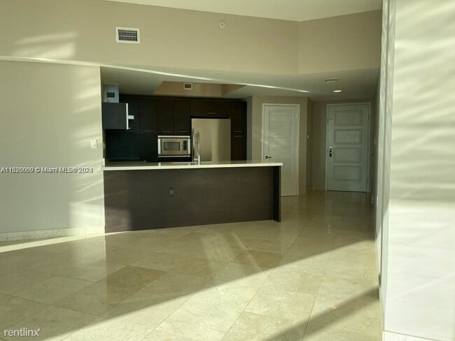 Building Photo - 3 br, 2 bath House - 150 Sunny Isles Blvd ...
