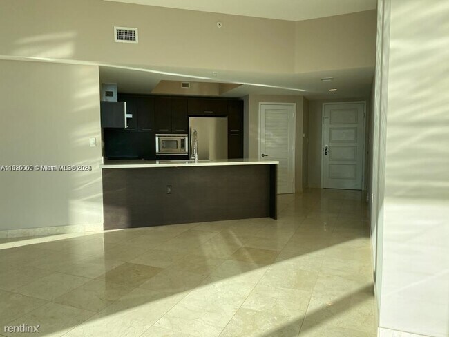 Foto del edificio - 3 br, 2 bath House - 150 Sunny Isles Blvd ...