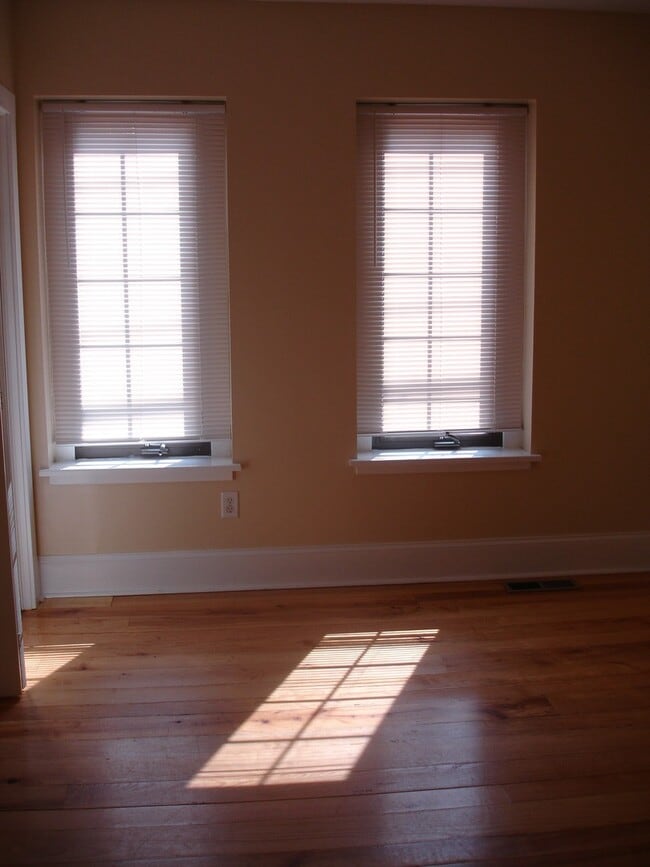 Foto del edificio - 518 N Queen St