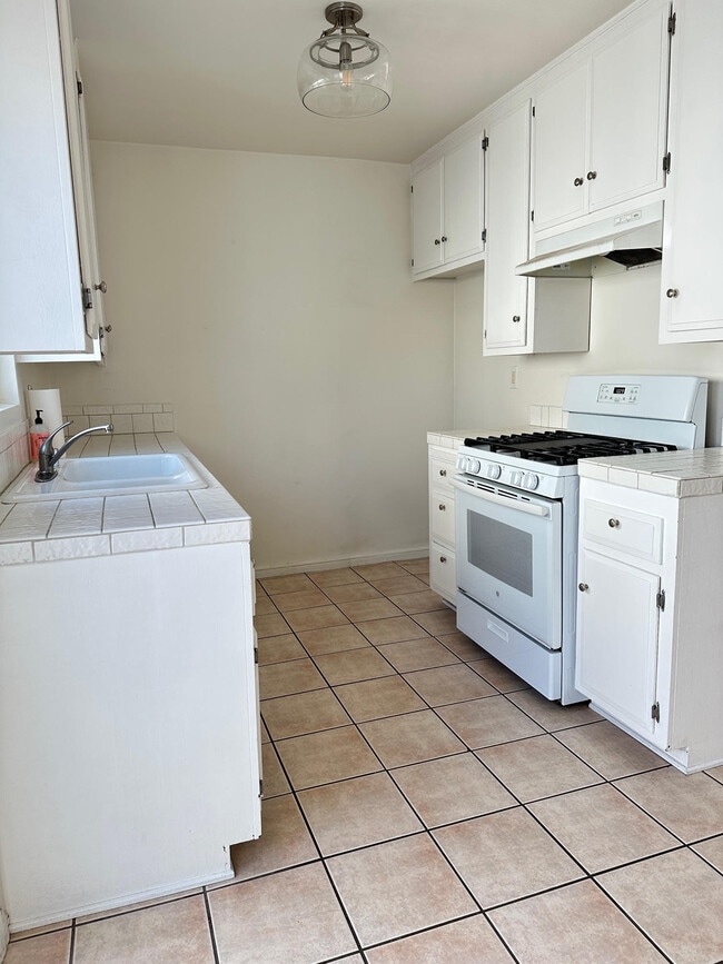 Kitchen - 1909 Bataan Rd