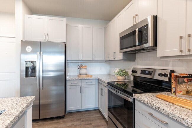 Foto del edificio - Lower Rents & 1 Month FREE – Move In Now!