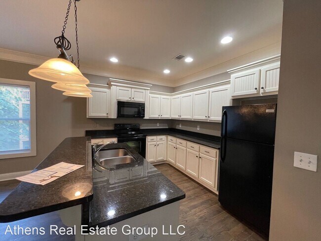 Foto del edificio - 4 br, 3.5 bath House - 1458 East Broad Street