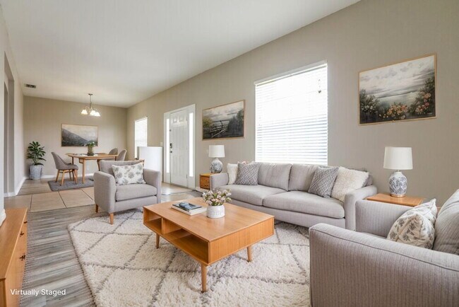 Building Photo - 15385 Lakeland Cir