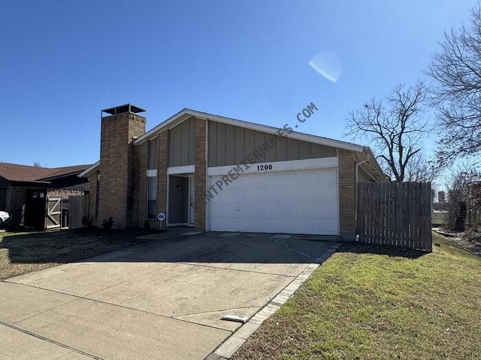 Foto principal - 1200 Green Hill Dr