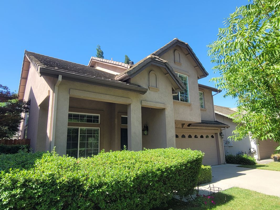 Foto principal - 2518 Burnaby Way