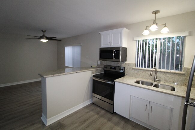 Foto del edificio - 931 W 19th St