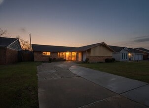 Building Photo - 3810 Bonita Ln