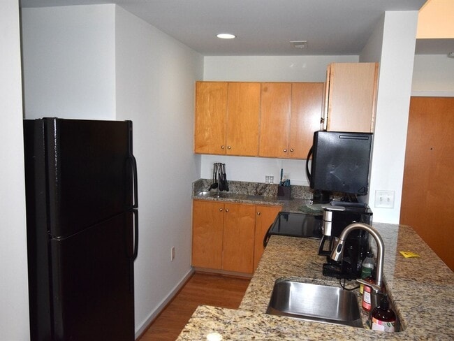 Building Photo - 715 N Church St