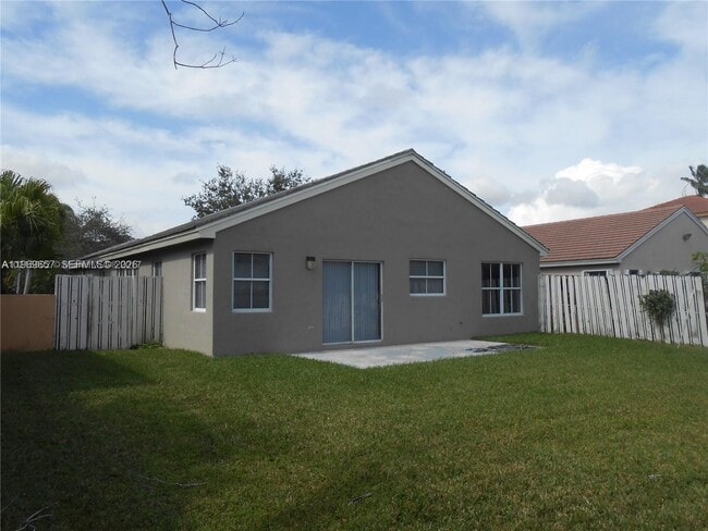 Foto del edificio - 2077 NW 191st Ave