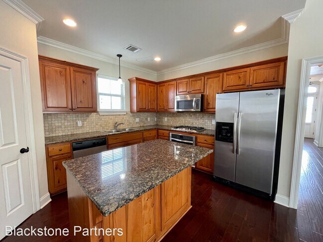 Foto del edificio - 4 br, 2 bath House - 15242 Hidden Villa Dr