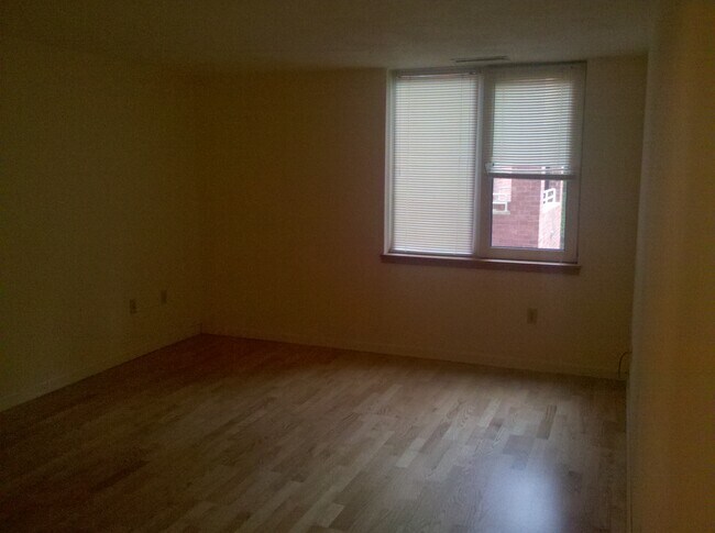 Dormitorio 1 - 50 Watertown St