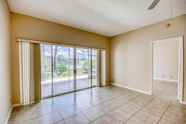 Foto del edificio - 106 Cypress Point Dr