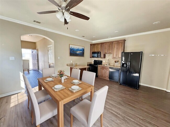 Foto del edificio - 811 S Wilson St