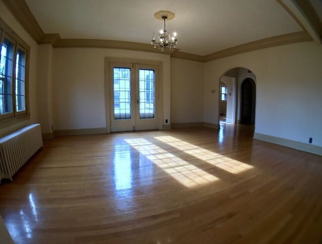 Foto del edificio - 4213 N Stowell Ave