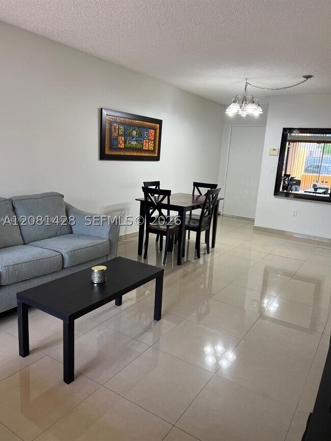 Building Photo - 9711 Fontainebleau Blvd