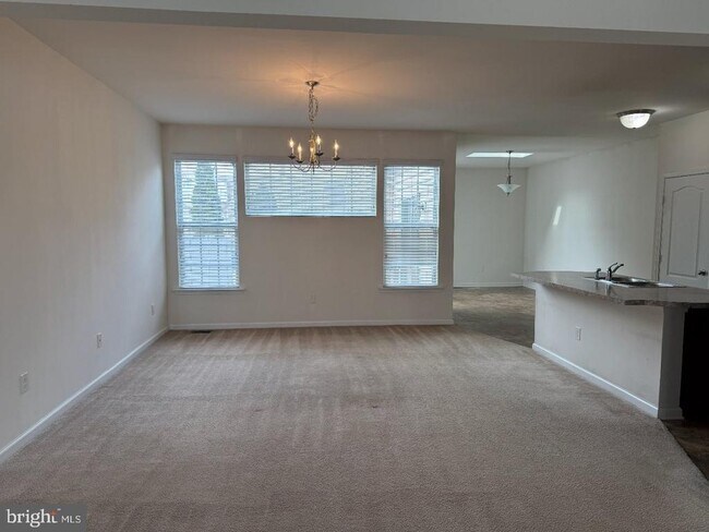 Foto del edificio - 1113 S Olmsted Pkwy