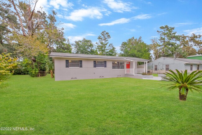 Foto del edificio - 6843 Corday Rd