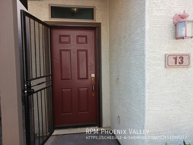 Foto del edificio - Charming Phoenix 3 Bed / 2.5 Bath Townhome...