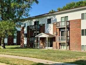 Building Photo - Village Court Apartments