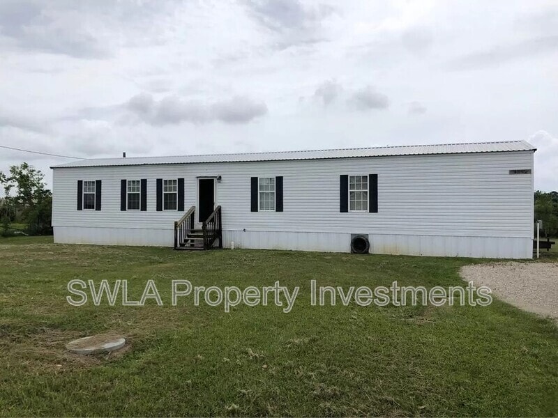 Primary Photo - 4015 Wildflower Dr