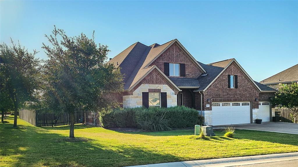 Foto principal - 532 Stone River Dr