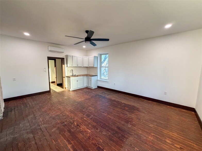 Photo - 107 E Stone Street Unit B