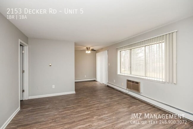 Foto del edificio - 2153 Decker Rd